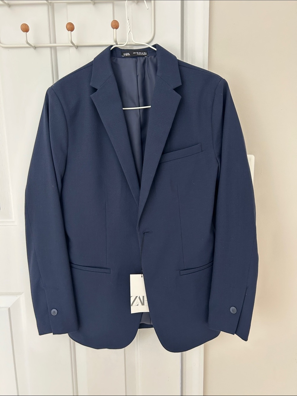 Zara boy’s suit jacket. Navy. 12-13 yrs